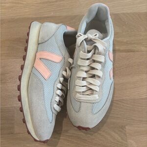 Veja Women's Sneakers in Cream and Pink
